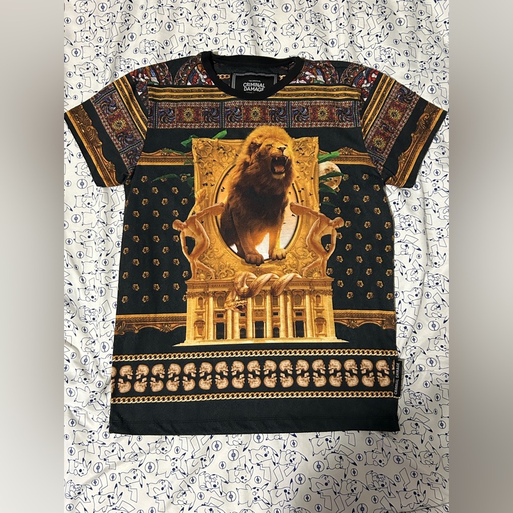 CRIMINAL DAMAGE Lion All Over Graphic Tee Shirt